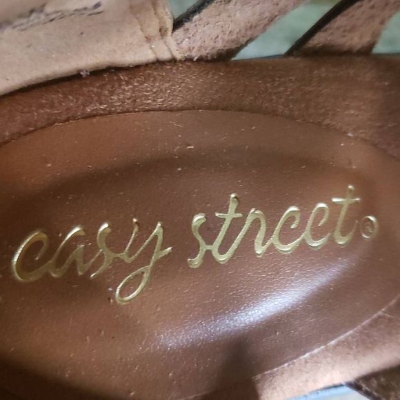 Easy Street Women's Region Heeled Sandal brown strappy ankle summer - Picture 6 of 7